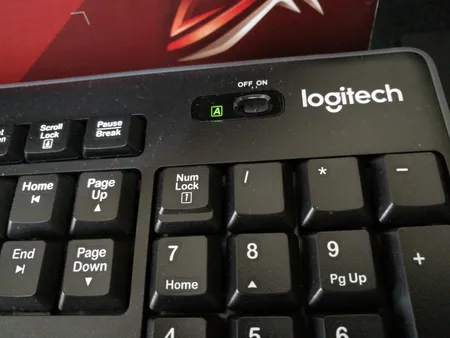 کیبورد و ماوس بی‌سیم لاجیتک مدل MK270