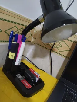 چراغ مطالعه صنایع کریم زاده مدل DL-105