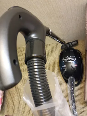 جاروبرقی 2200 وات پارس خزر مدل VC-2200W