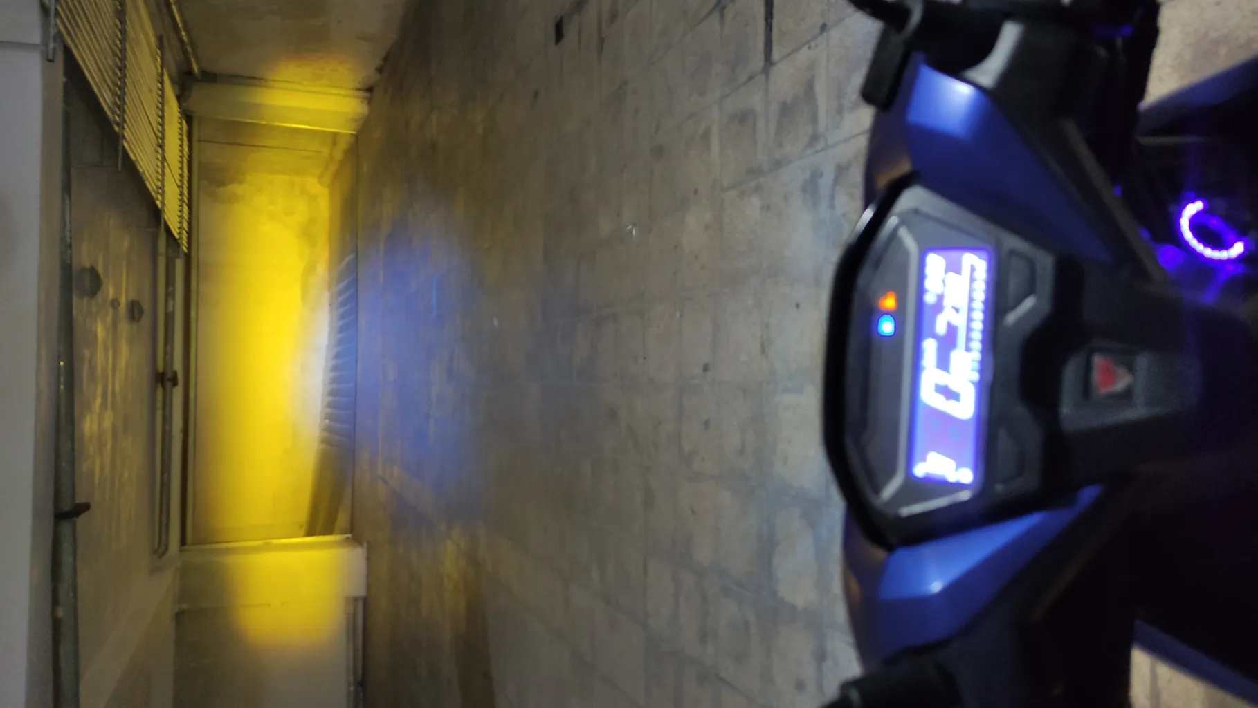 پرژکتور موتور سیکلت مدل MINI LED DOUBLE COLOR 1.3 A   مجموعه 2 عددی