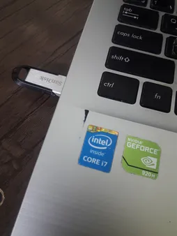 فلش مموری سن دیسک مدل CZ73 ظرفیت 16 گیگابایت