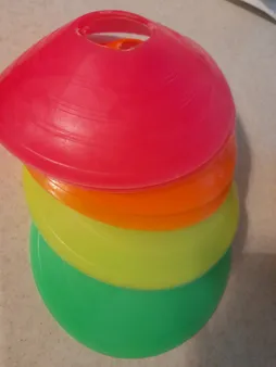 مانع تمرین مدل Training Cones 2019 در 4 رنگ مجموعه 8 عددی