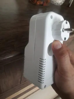 محافظ ولتاژ پارت الکتریک مدل 01