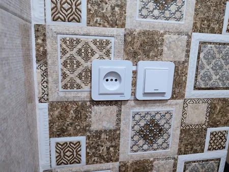 پریز برق ساده ایران الکتریک مدل ارس