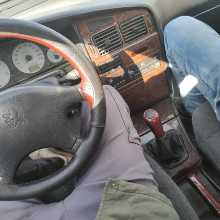 سردنده مدل PPARS-BW مناسب برای پژو پارس به همراه روکش فرمان و گردگیر دنده و روکش ترمز دستی