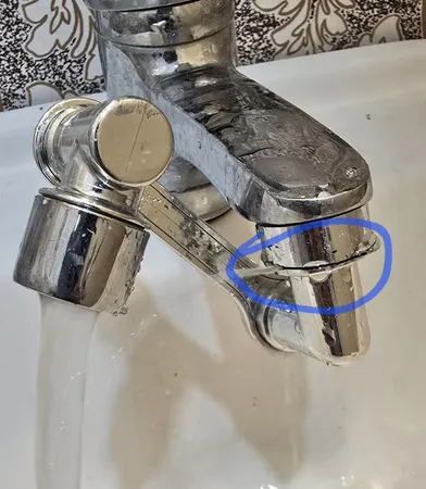 سرشیر آب مدل چرخشی مفصل دار بازویی برنجی 360