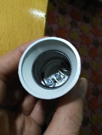 تبدیل سرپیچ لامپ E14 به E27 مدل T2 مجموعه 4 عددی