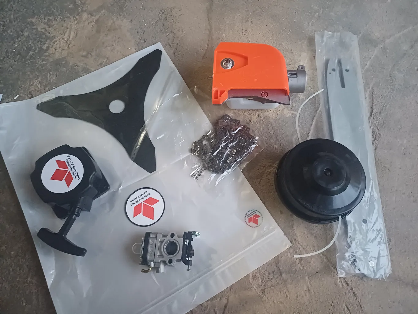 علف زن پشتی میتسوبیشی مدل BG430A همراه با روتیواتور و تبدیل علفزن به اره