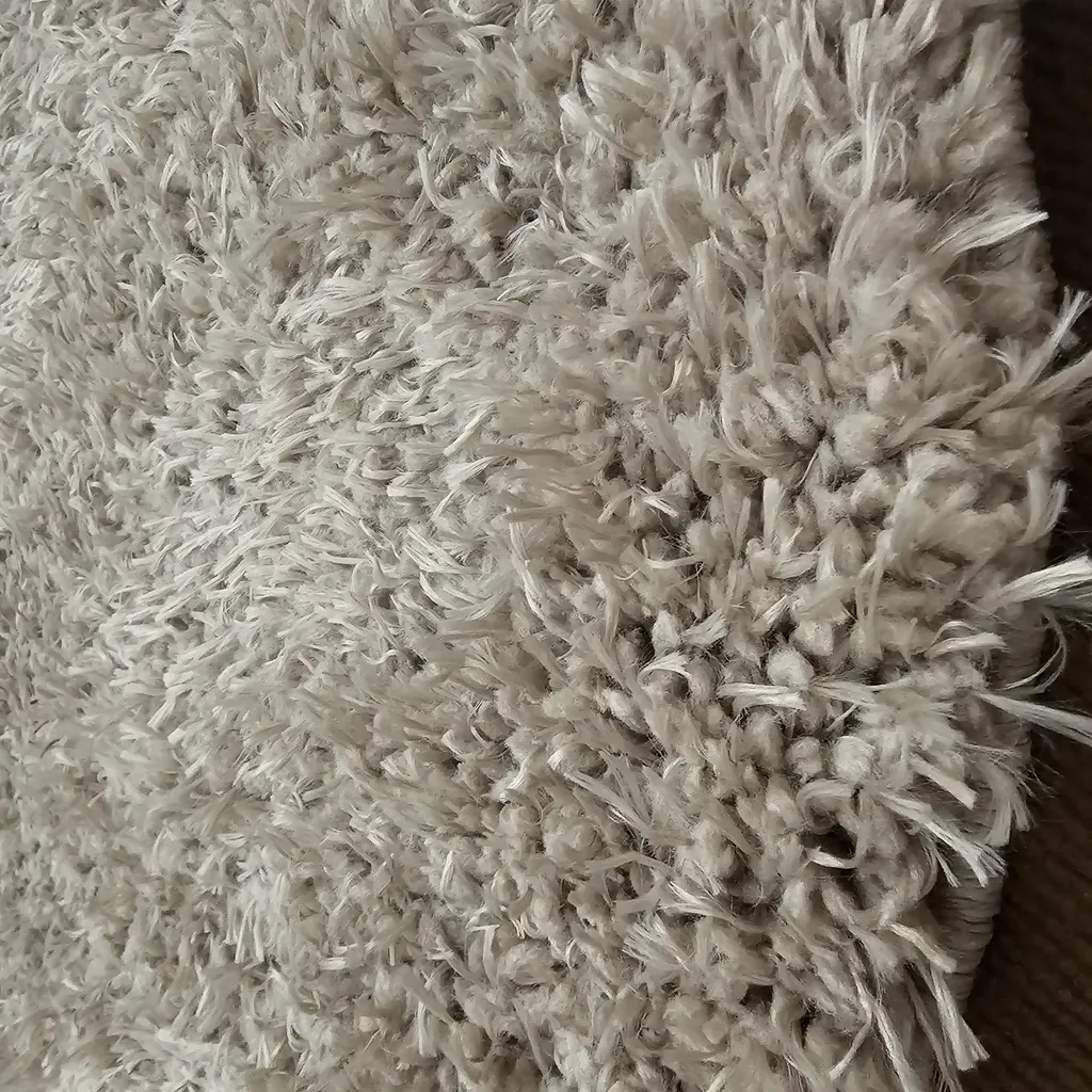 فرش ماشینی مدل شگی فلوکاتی زمینه نسکافه ای