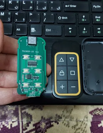 ریموت بلوتوث مولتی‌کد ۸ کانال مدل 008