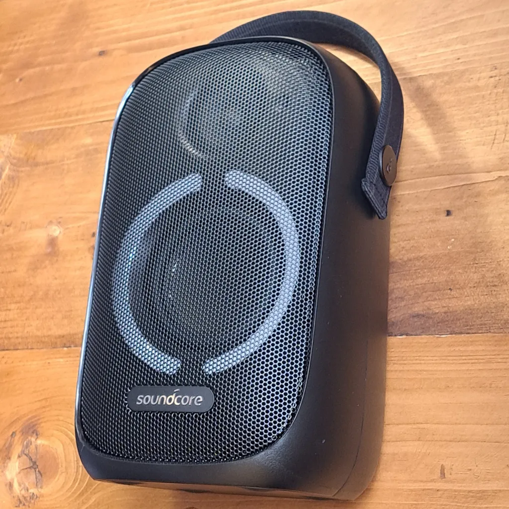 اسپیکر بلوتوثی قابل حمل انکر مدل SoundCore A3395 Rave Neo اسپیکر بلوتوثی قابل حمل انکر مدل SoundCore A3395 Rave Neo