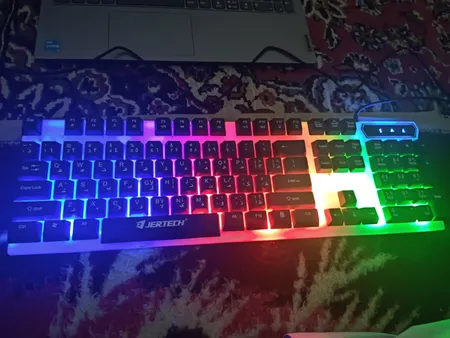 کیبورد گیمینگ جرتک مدل K358، سوئیچ ممبران، Full-Size، نورپردازی بک لایت