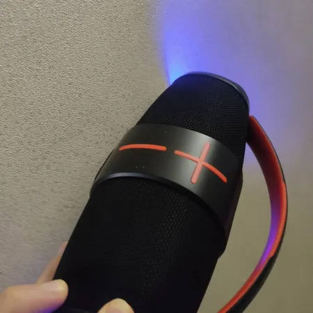 اسپیکر بلوتوثی قابل حمل مدل HiFi