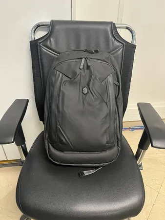 کوله پشتی لپ تاپ آرتیک هانتر مدل B00443 مناسب برای لپ تاپ 14.1 تا 15.6 اینچی