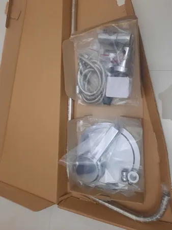 علم دوش حمام پاپیروس مدل یونیورست LUX