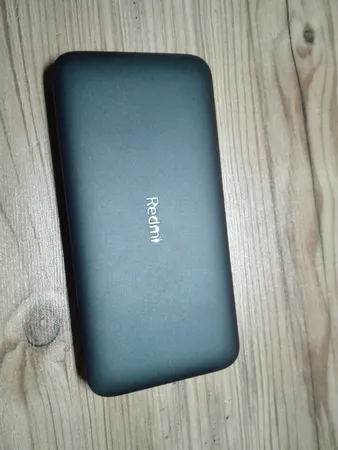 پاوربانک شیائومی مدل Redmi PB100LZM ظرفیت 10000 میلی آمپر ساعت