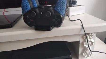 پایه شارژر دسته بازی پلی استیشن 4 دابی مدل TP4-002