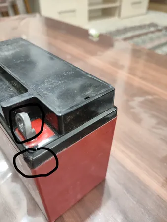 باتری موتورسیکلت صبا باتری مدل 7 آمپر 12 ولت