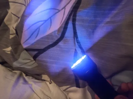 چراغ قوه دستی مدل HW-F600