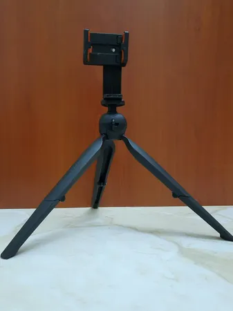 سه پایه نگهدارنده گوشی موبایل یونیمات مدل D909