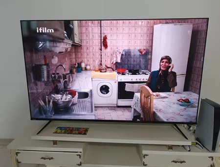 تلویزیون 70 اینچ کیو ال ای دی هوشمند آپلاس مدل TVQ70KA