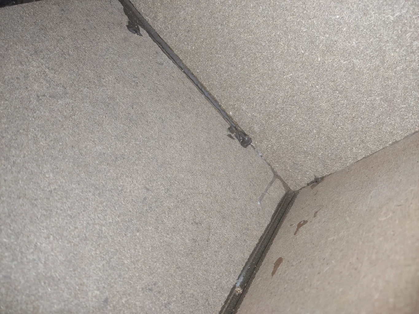 باکس ساب ووفر خودرو پایونیر مدل 90L طرح سرامیکی مناسب برای ساب 12 اینچ