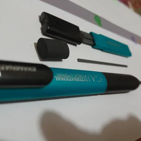 مداد نوکی 3 میلی متری گاج کد 20 به همراه یک بسته نوک و پاک کن