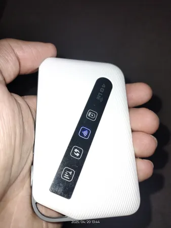 مودم 4G/LTE قابل حمل دی-لینک مدل DWR-930M