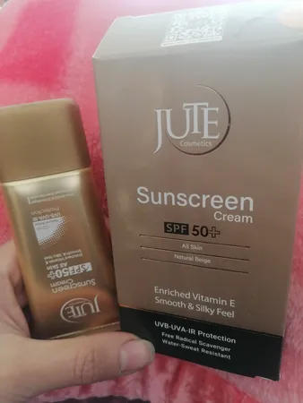 کرم ضدآفتاب ژوت مدل JSu201، حجم 40 میلی‌لیتر