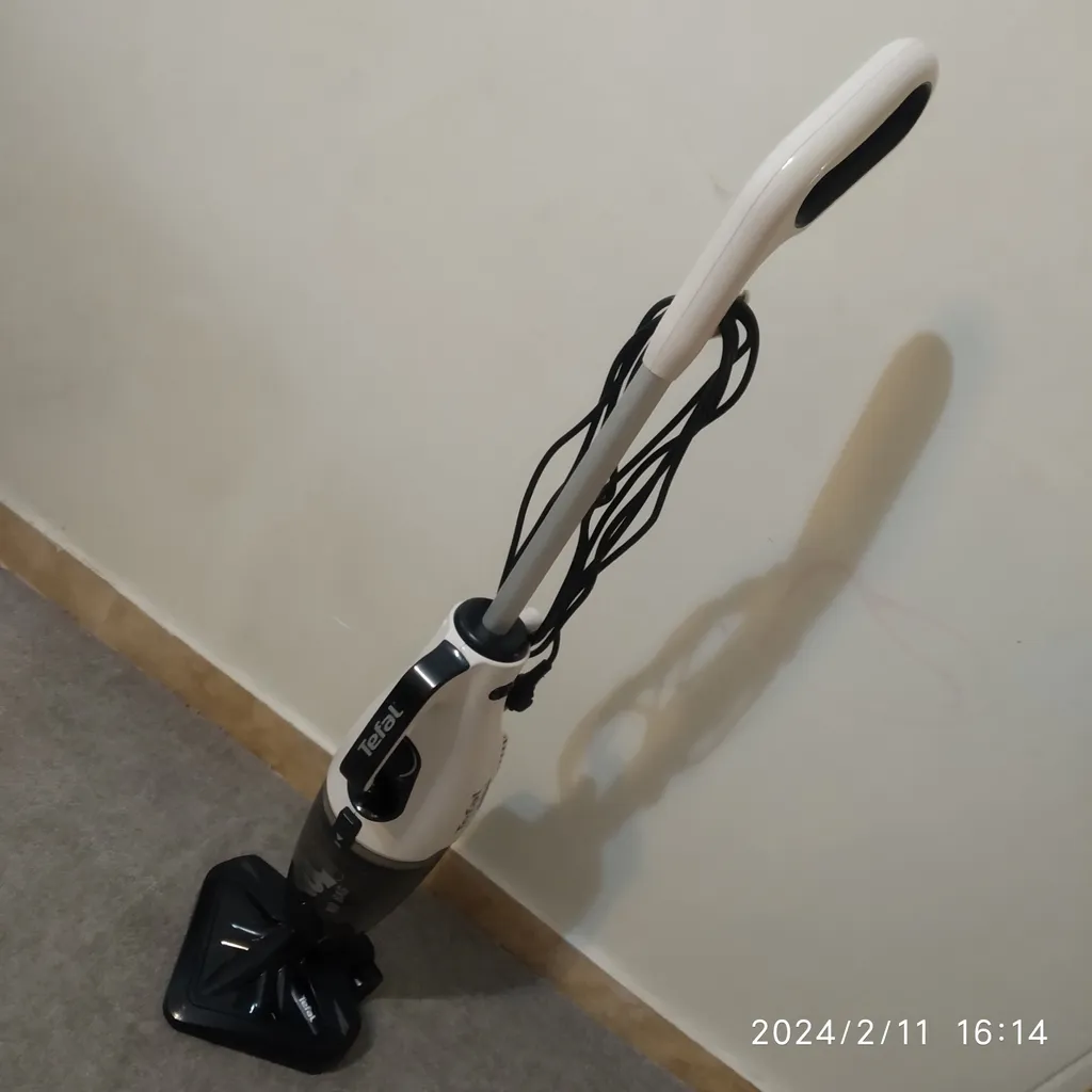 جاروبرقی تفال مدل UY5118TR