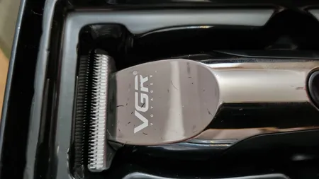 ماشین اصلاح موی صورت وی جی ار مدل 059