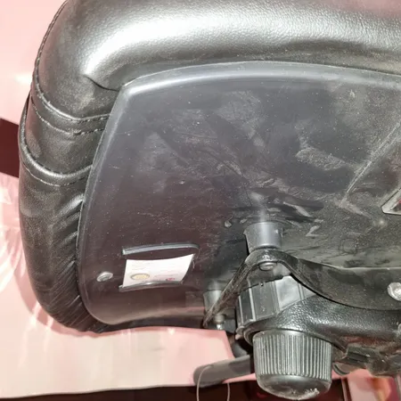 صندلی اداری نیلپر مدل OCM-812V چرمی گارانتی 36 ماهه