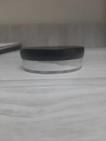 پودر تثبیت کننده آرایش گلدن رز مدل Long Wear Finishing