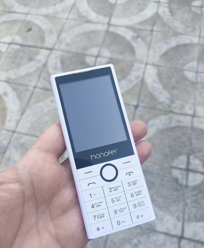 گوشی موبایل هانوفر مدل 150 2024 دو سیم کارت ظرفیت 32 مگابایت و رم 24 مگابایت