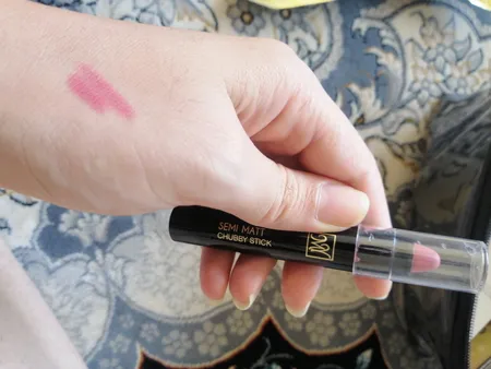 رژ لب مدادی مای مدل SEMI MATT سری Black Diomond شماره 20