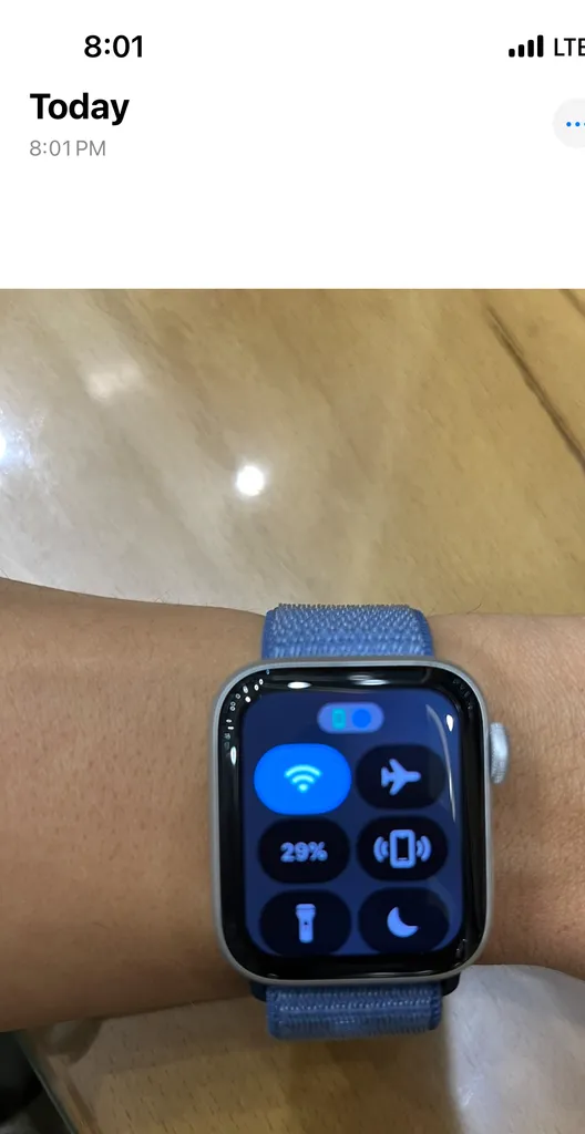 ساعت هوشمند اپل مدل  SE Aluminum Case 40mm with Sport Loop Band