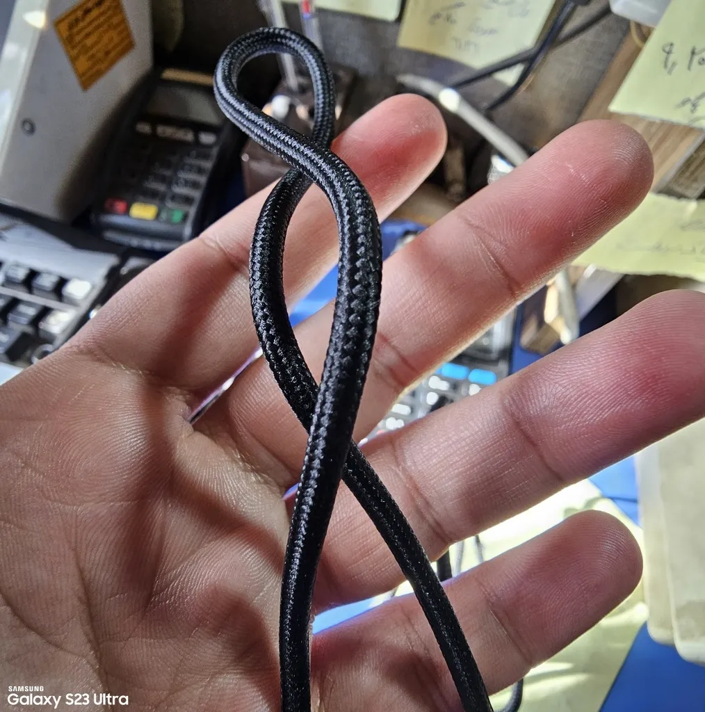 شارژر دیواری مکدودو مدل CH-0922 به همراه کابل تبدیل USB-C