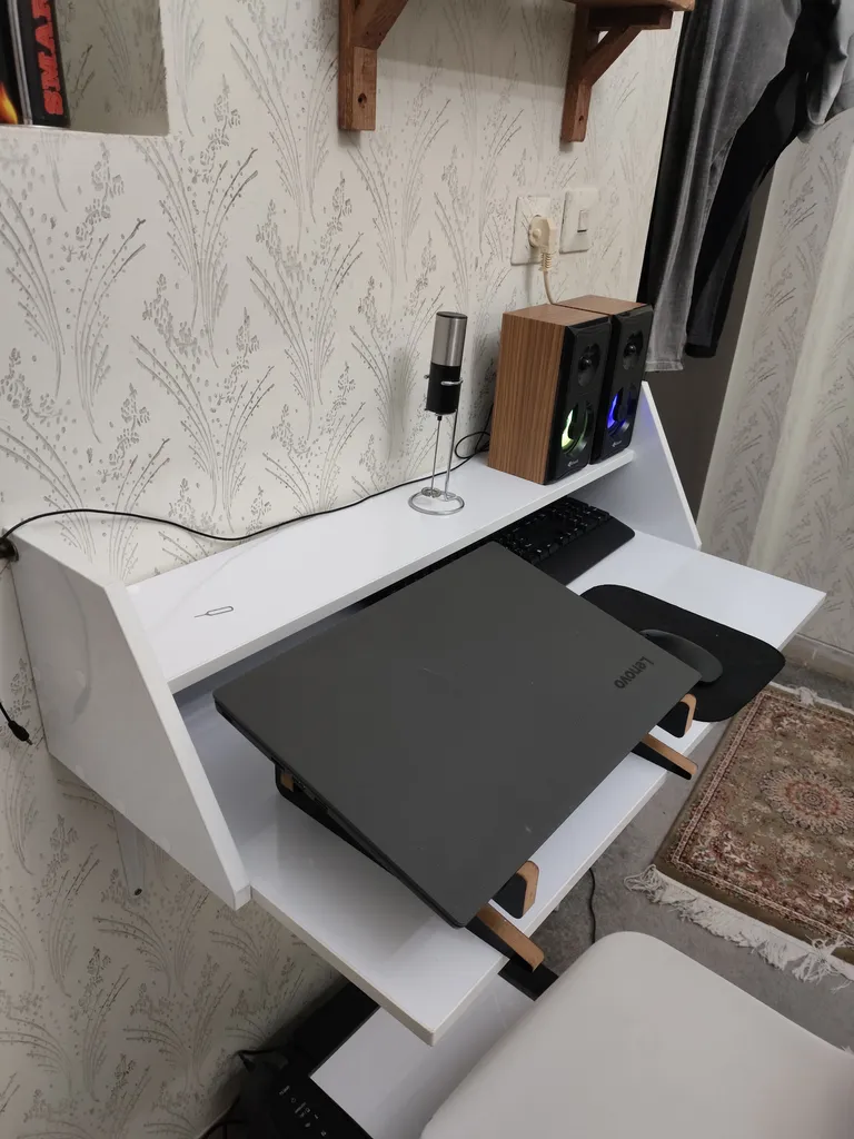 میز کامپیوتر مدل Vinicius