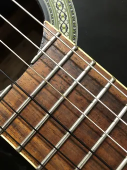 سیم گیتار کلاسیک داداریو مدل EJ49 NORMAL TENSİON