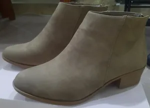 تجریه خرید نیم بوت زنانه جاست فاب مدل ساده 332