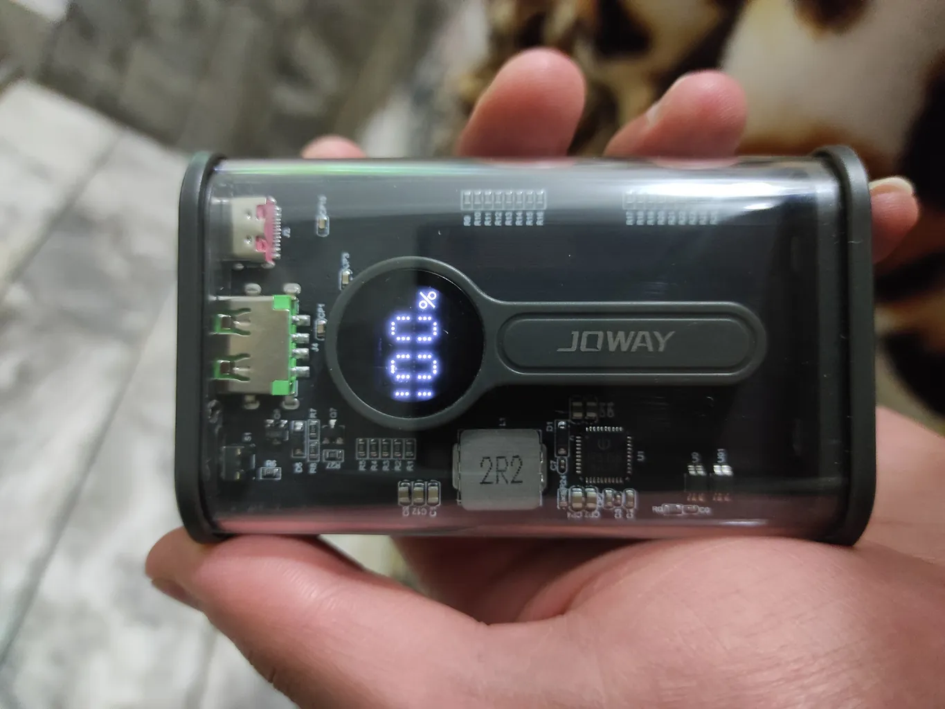 پاوربانک جووی مدل jp508 ظرفیت 10000 میلی آمپر ساعت