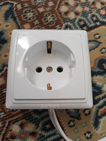 پریز برق روکار خیام الکتریک مدل صدف