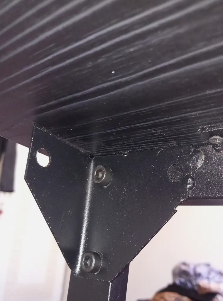 میز اداری دیزم مدل مونتاژی TLD_asm_140×70_B