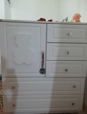 سرویس تختخواب و کمد کودک اعیان طرح تدی مدل FH482 مجموعه دو عددی