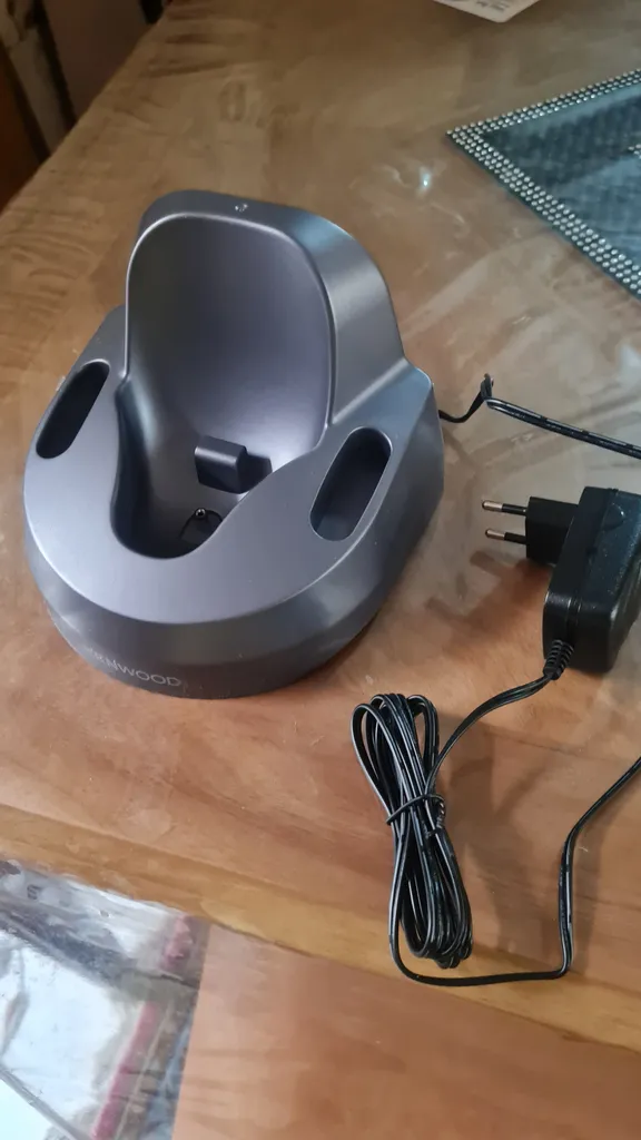 جارو شارژی کنوود مدل HVP19