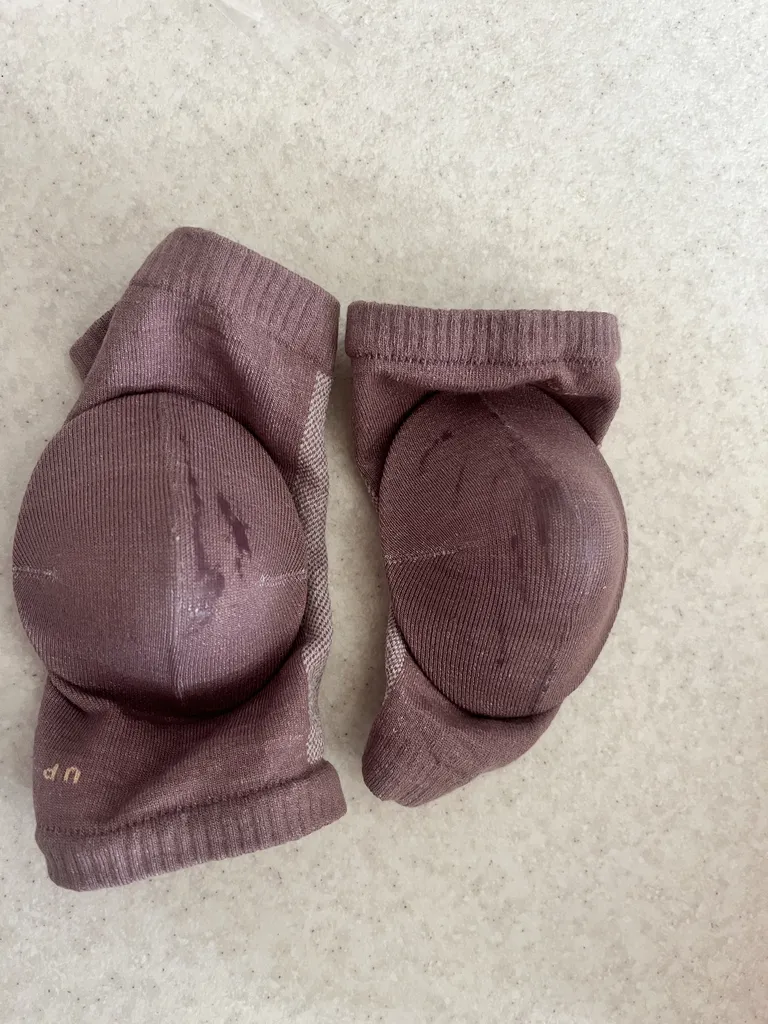 جوراب ضد ترک پا باپوف مدل سیلیکونی سرپنجه باز