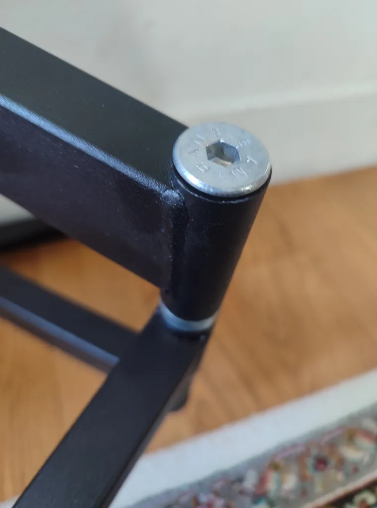 پایه دیواری ال سی دی آرم مدل TWM-510 مناسب برای تلویزیون های سایز 42 تا 75 اینچ