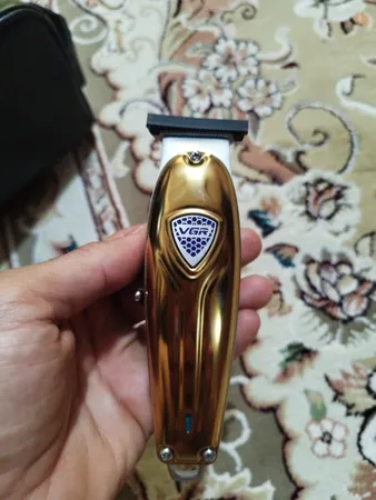 ماشین اصلاح موی صورت و بدن وی جی ار مدل V-188