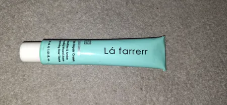 کرم ترمیم کننده پوست لافارر مدل سوکرانیکا حجم 30 میلی لیتر