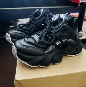 تجریه خرید کفش راحتی بچگانه مدل الکس